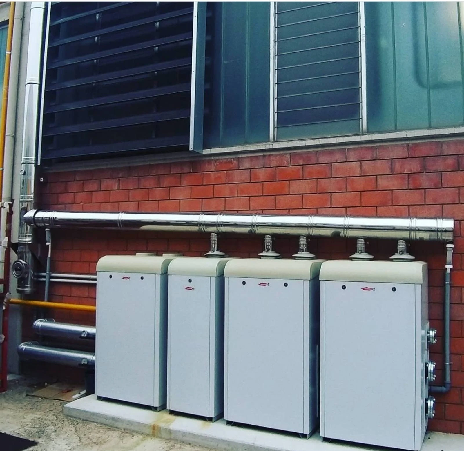 Газовый напольный котел наружного размещения Radiant MODULO 150 кВт
